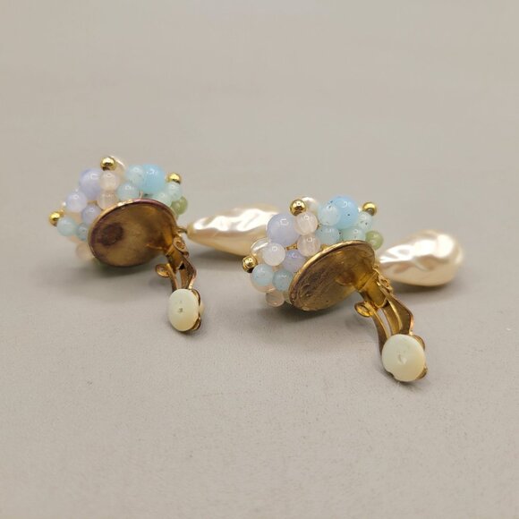 Vintage Clip-On Earrings Dangling Freshwater Pearls and Bead Clusters - Picture 6 of 6